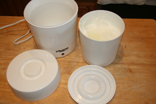 Yogurt maker